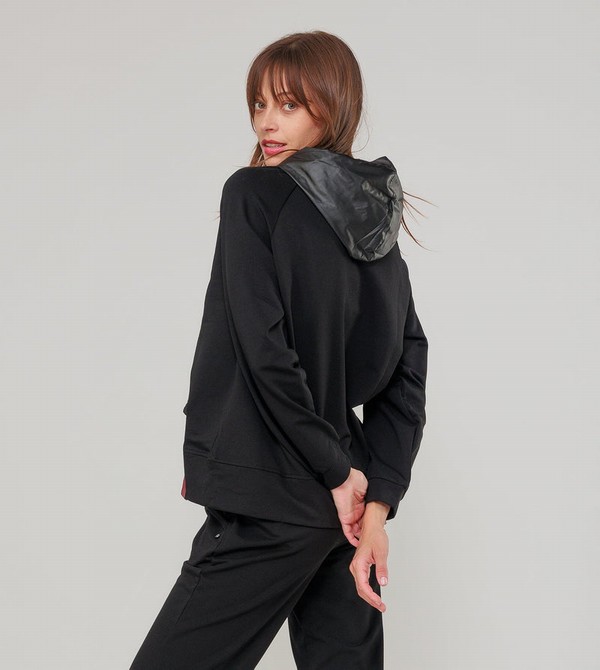 Hanorace Anekke Black Hoodie | QGMLDP-034
